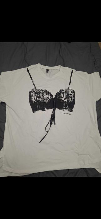 Четири тениски и два клина големи номера