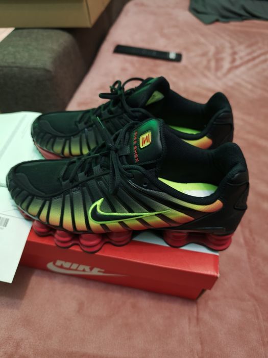 Vând Nike shocs tl
