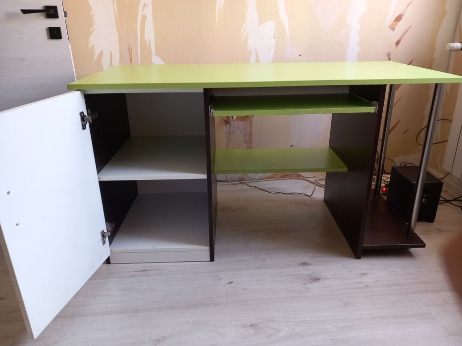 Ученическо бюро.