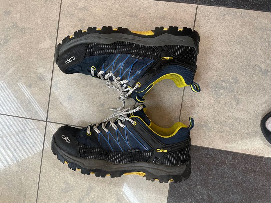 Дамски туристически обувки CMP