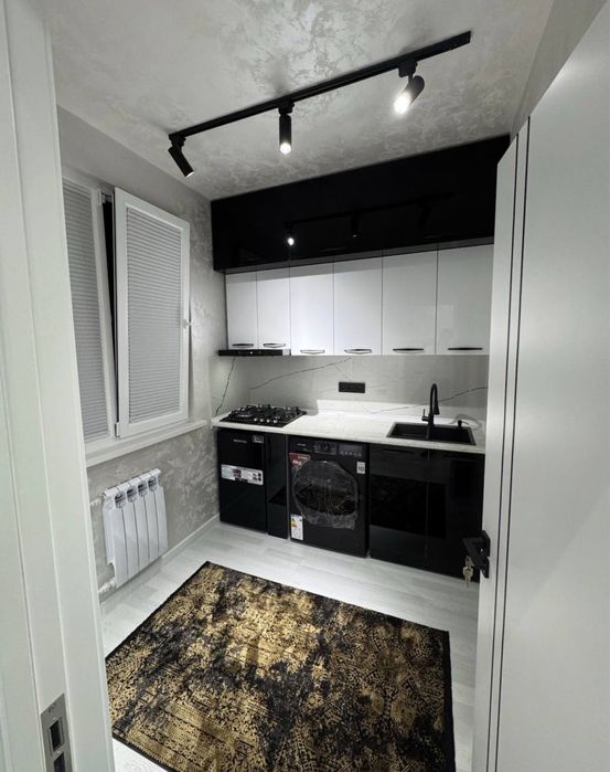 2/2/4 50м2 Буз-1 Максим Горький Художники / арендатор за 700 / мебель