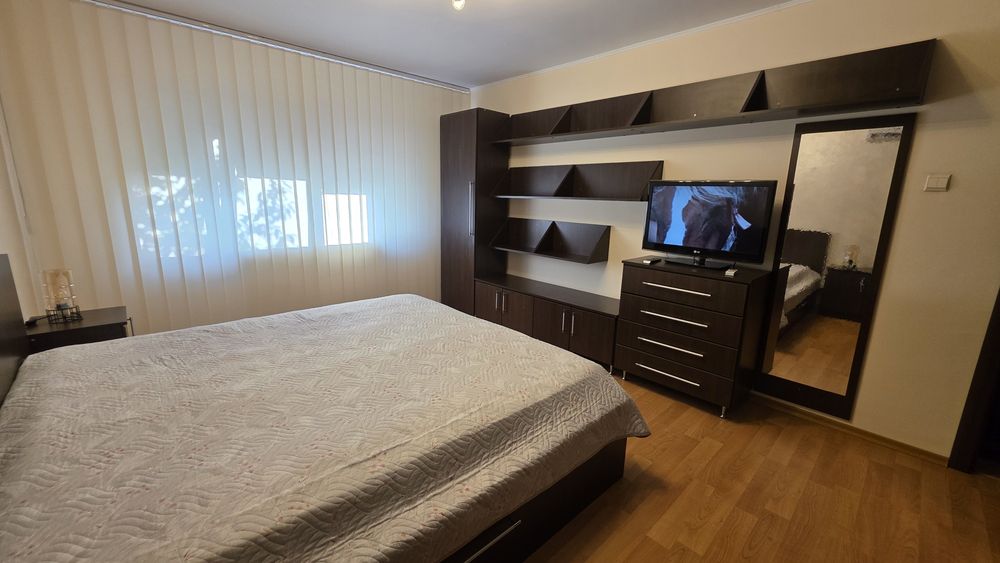 Apartament de inchiriat 2 camere decomandat Str.Sintezei.