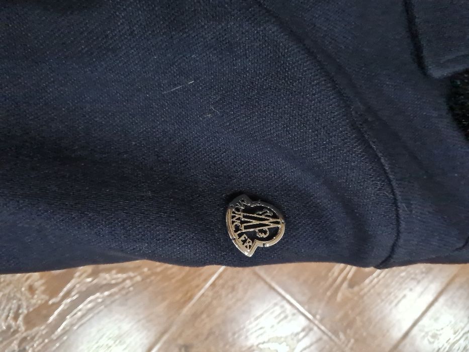 Женское пальто Moncler оригинал темно-синего цвета,воротник норка.