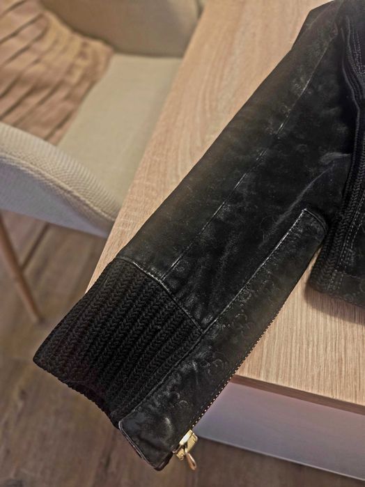 Vând geacă Gucci originală, din piele întoarsă naturală