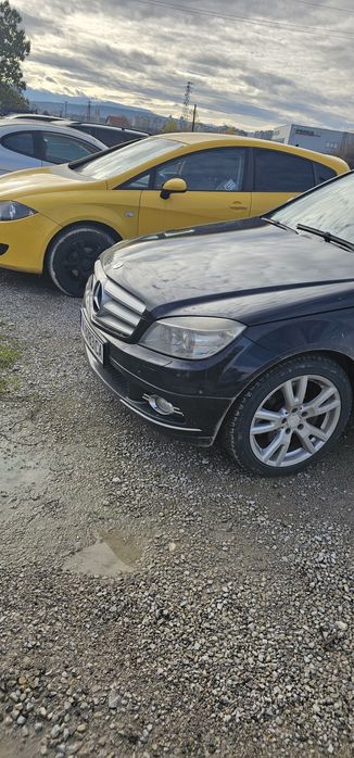 Предна броня Mercedes Benz w204