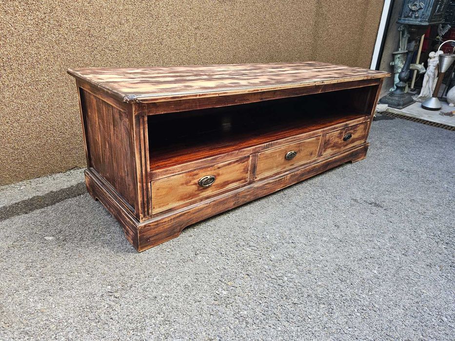 Аудио шкаф в стил Рустик