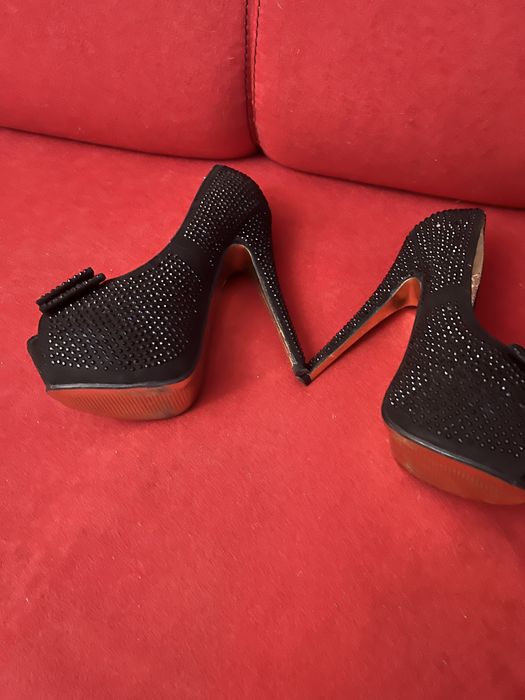 Sandale elegante negre dama ZARA Woman mar. 37,  cu strasuri