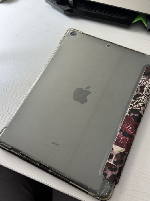 iPad 7th Generation, 32 GB