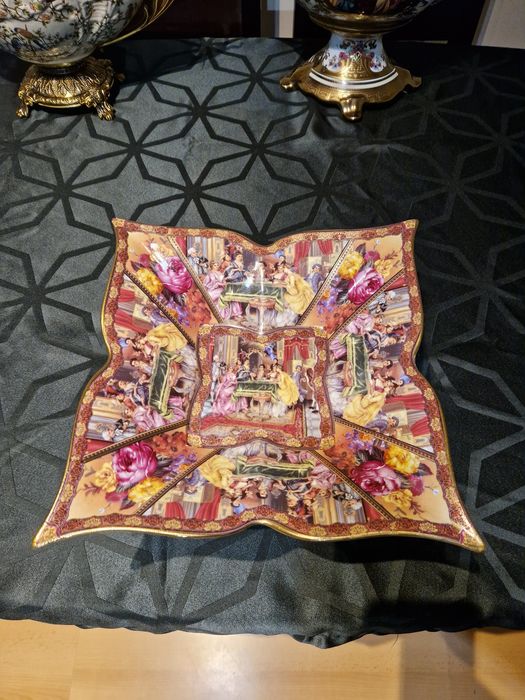 Страхотна голяма антикварна порцеланова фруктиера