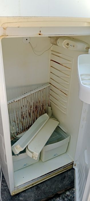 Продам холодильники срочно