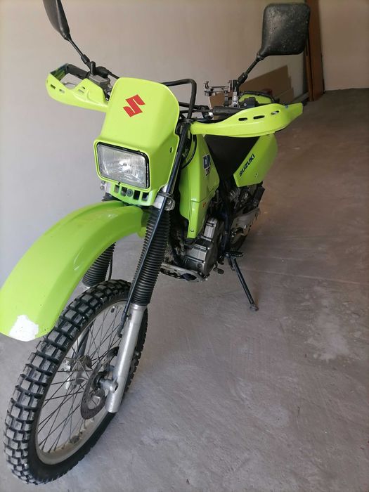 Suzuki dr 350 înscrisă în circulație