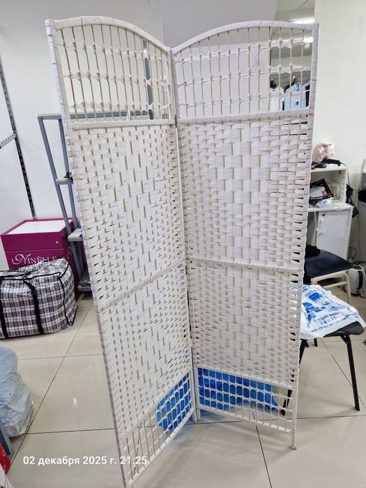 Продаются  2 ширмы.