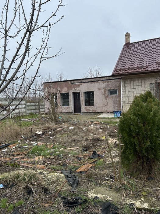 Casa spatioasa cu teren si anexa in Dorobantu
