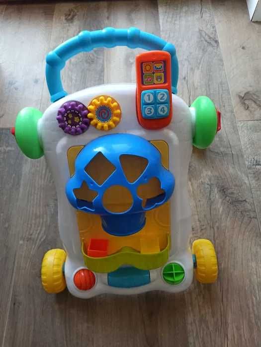 Premergator,  tricicleta și excavator electrice, pian, masa activități