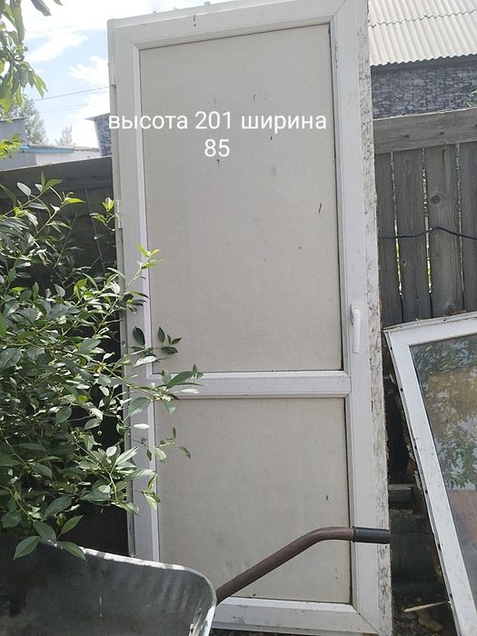 Дверь  пластиковая