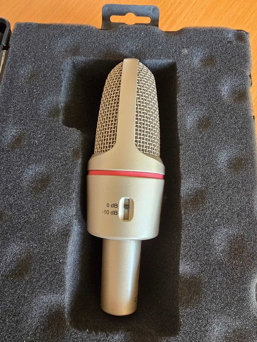 Продам микрофон AKG 3000 B