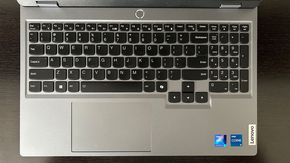 Laptop Gaming Lenovo LOQ 15IAX9I