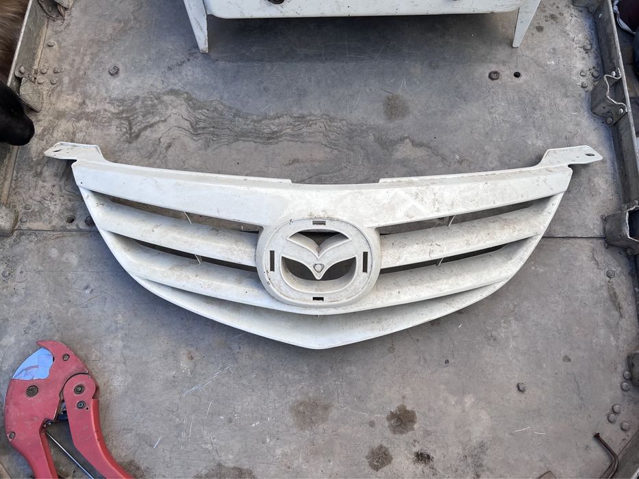 Продаётся Облицовка от мазды