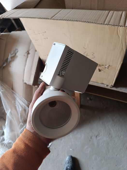 Прожетор шинны около 1000шт подходит кафе клубы