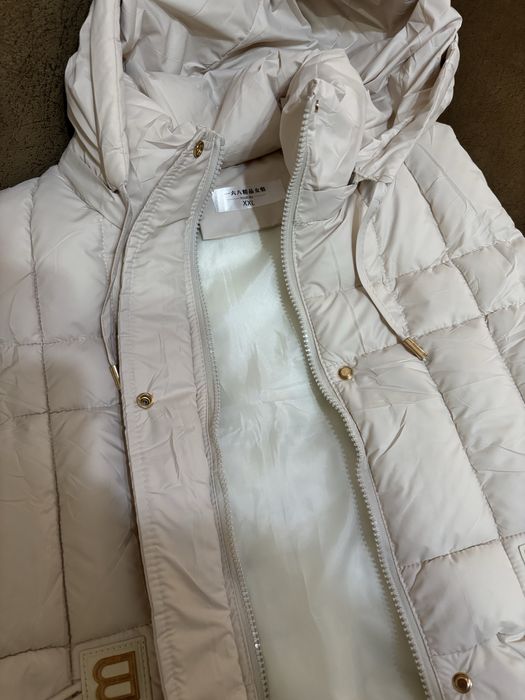 Безрукавка бежевая