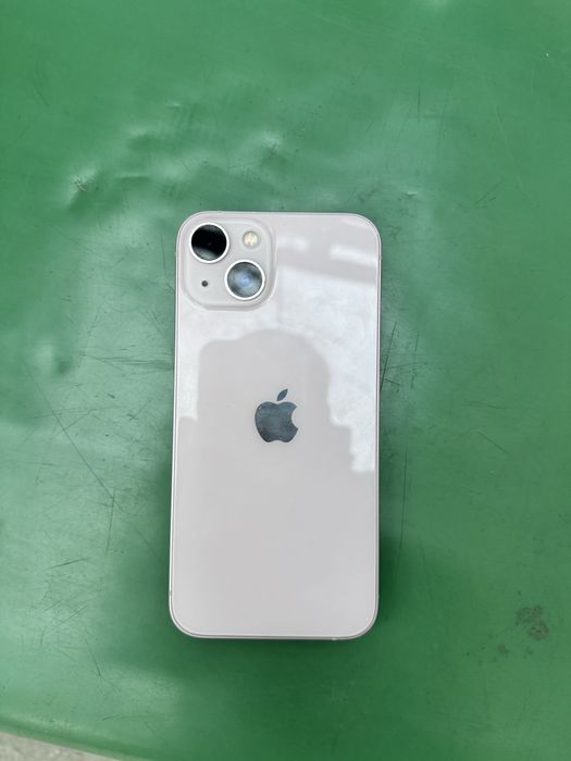 Продам айфон 13