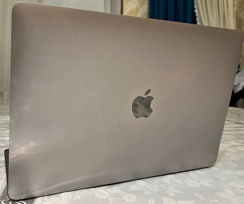 Macbook Pro 13, Intel core i5, 2019
