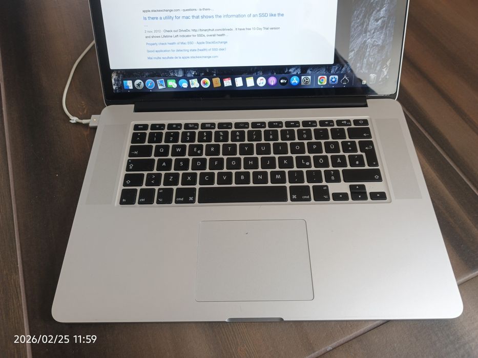 Piese macbook A1398 sau întreg baterie ecran ssd