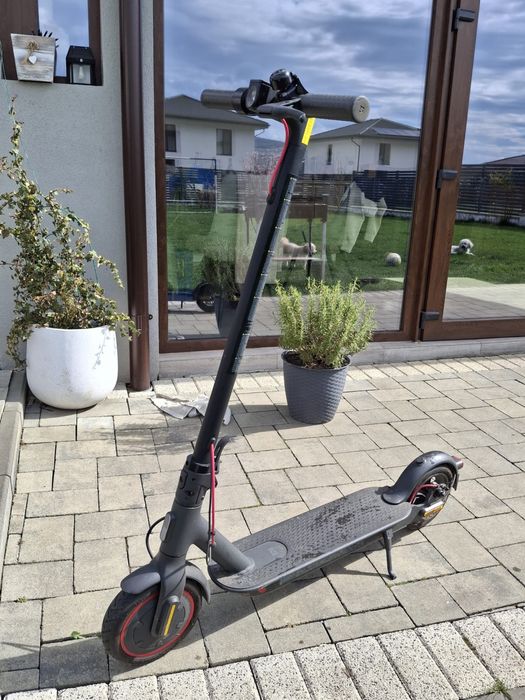 Trotineta electrica cu 3 utilizari