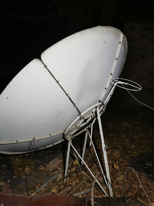 Спутниковая тарелка