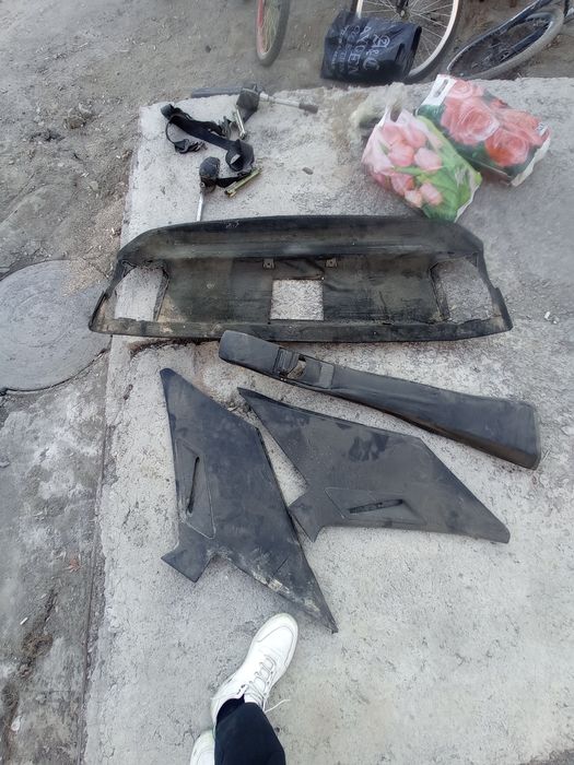 Все запчасти на машину торг есть дайте свое мнение и цену