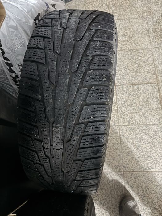 Зимний шины 265/65/17