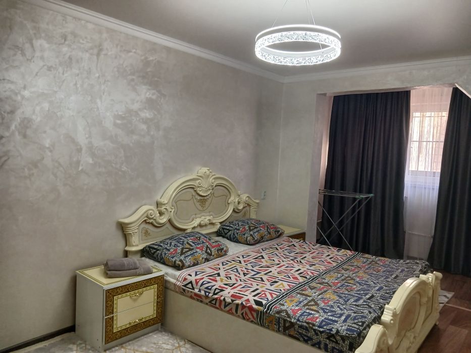 Квартира посуточно 1мкр 4д