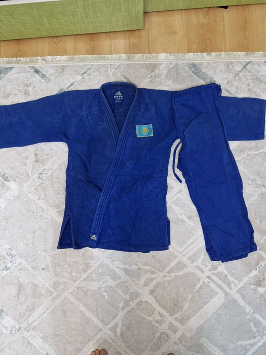 Продаю синее кимоно