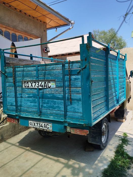UAZ yuk mashina sotiladi