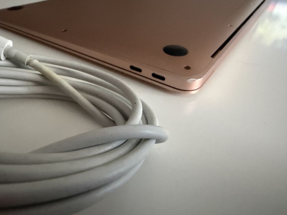 Apple Macbook Air 2019, i5