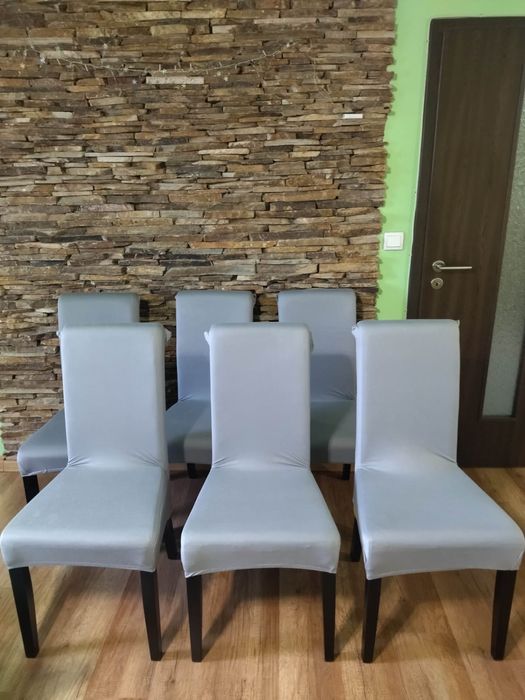 Столове по 10€ общо 6броя трапезни
