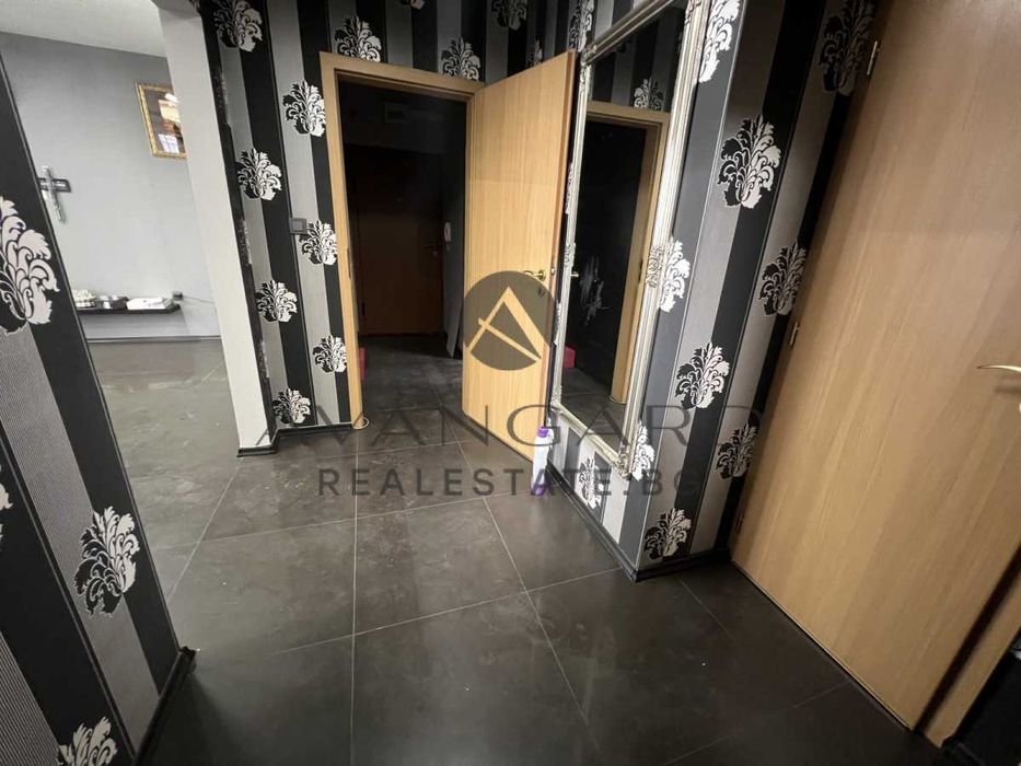 Продава се Четиристаен апартамент в Пловдив, Кършияка - 153 кв.м за 1530 €/кв.м - Снимка #13