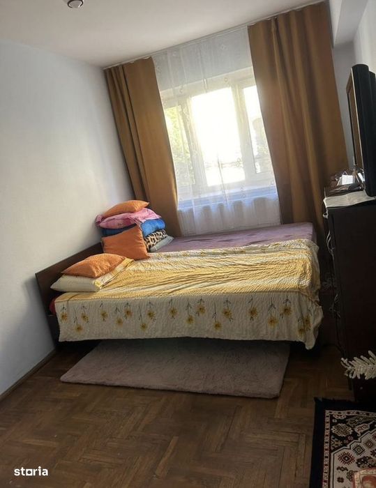 De vanzare apartament cu 3 camere, 90mp, balcon spatios, 66000euro