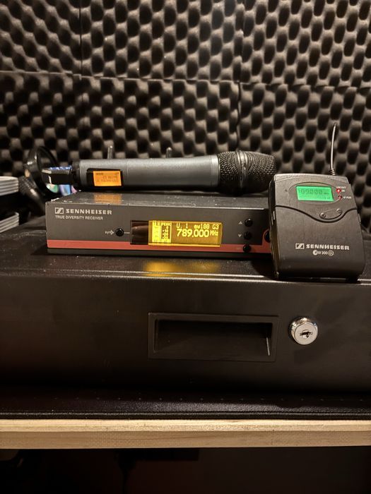 Set Sennheiser lavalieră cu receiver – stare bună