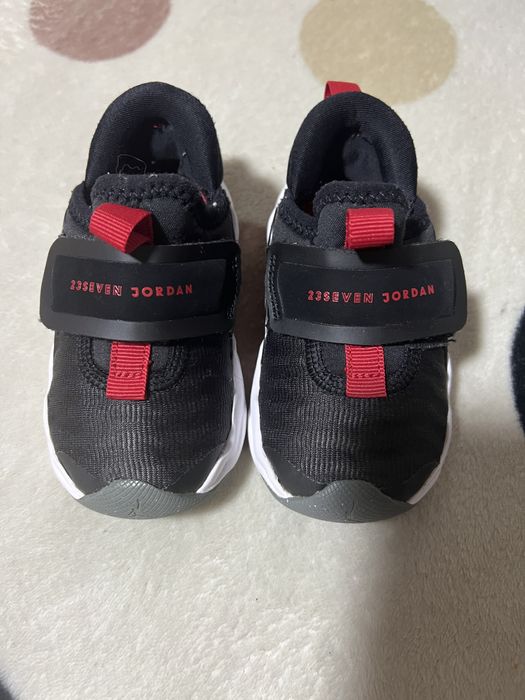 Adidași Nike Jordan