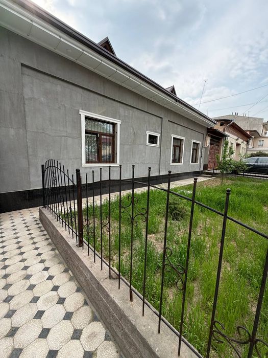 Циолковского, Олтинтепа, продаётся дом по цене земельного участка