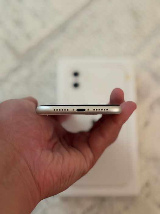 Iphone 11 128 GB 73% white 16.3 версия