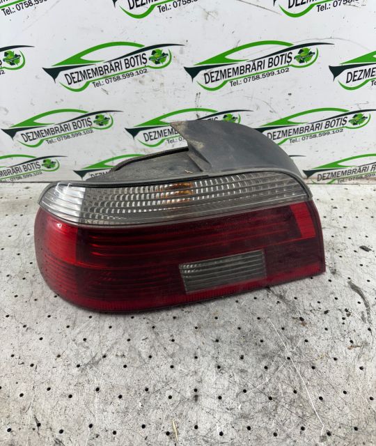 Lampa / Tripla stop stanga pe aripa BMW Seria 5 E39 (facelift)