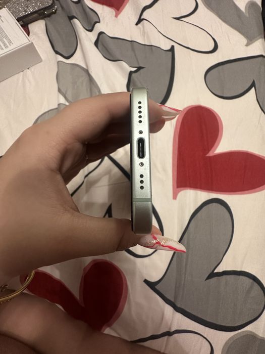 vand iphone 15 simplu verde 256gb