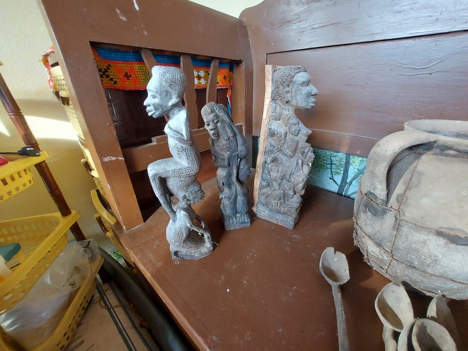 De vnzare obiecte vechi de colecție de bronz