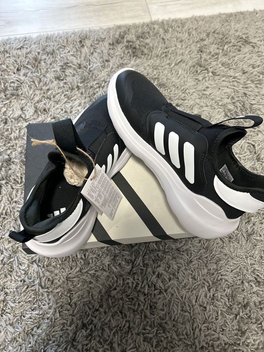 Маратонки adidas номер 39 1/3