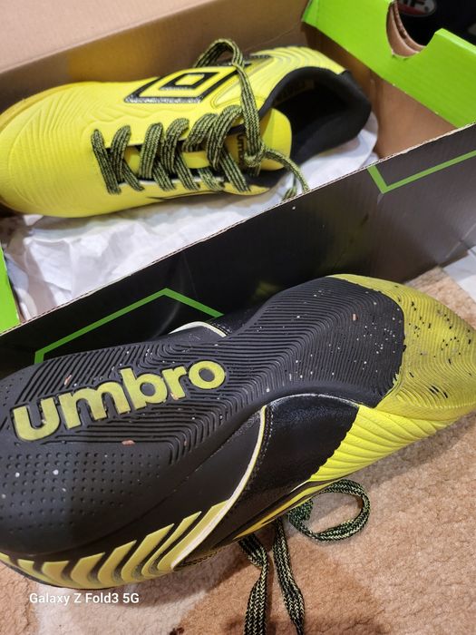 Стоножки за футбол Umbro