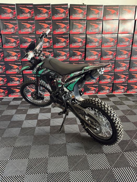 Moto cross dirt bike de 150cc kxd pro germany nou cu garantie si livrare