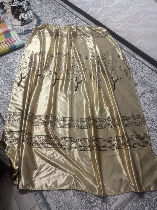 Продам шторы из атласа в цвете золото, в отличном состоянии, 240*400