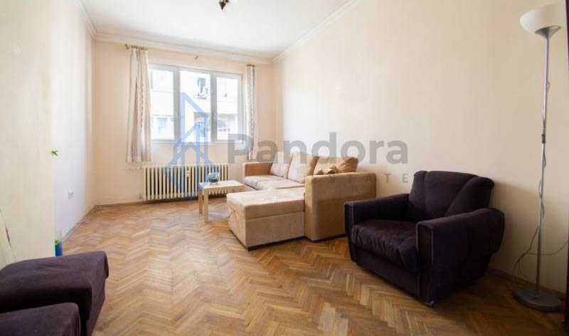 Дава се под наем Двустаен апартамент в София, Център - 80 кв.м за 410 € - Снимка #1